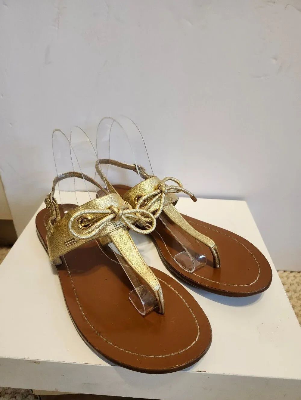 Kate Spade New York "Carolina" Gold Leather Thong Sandals Sz. 8.5 Ret.$178